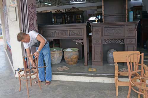 furniture restorer-AsiaPhotoStock