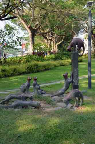 garden cats kuching-AsiaPhotoStock