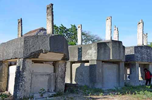 giant tomb praiyawang-AsiaPhotoStock