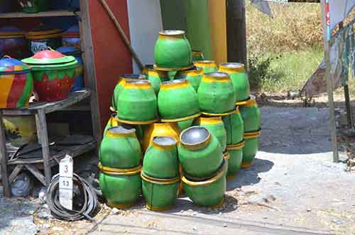 green pots-AsiaPhotoStock