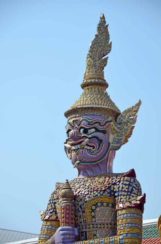 guard bangkok palace-AsiaPhotoStock