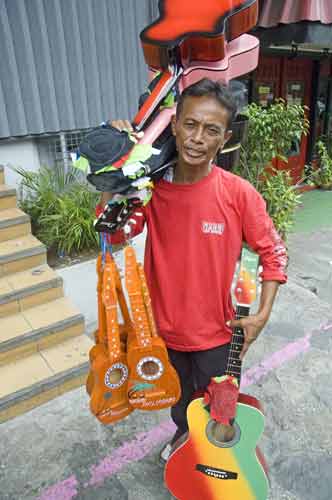 guitar stret vendor-AsiaPhotoStock