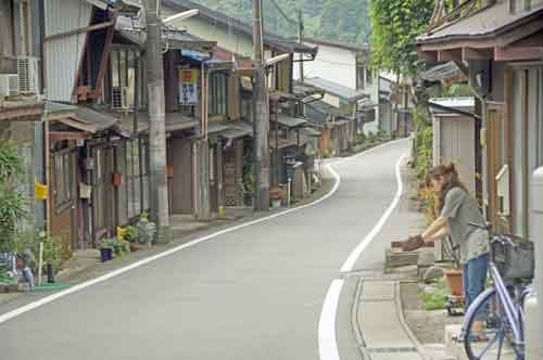 gujo street-AsiaPhotoStock