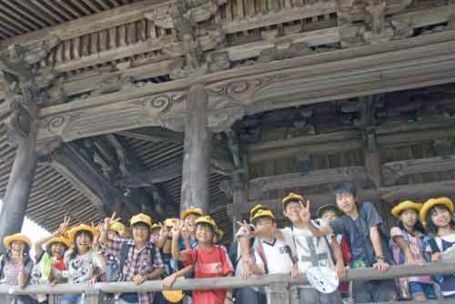 gujo temple-AsiaPhotoStock