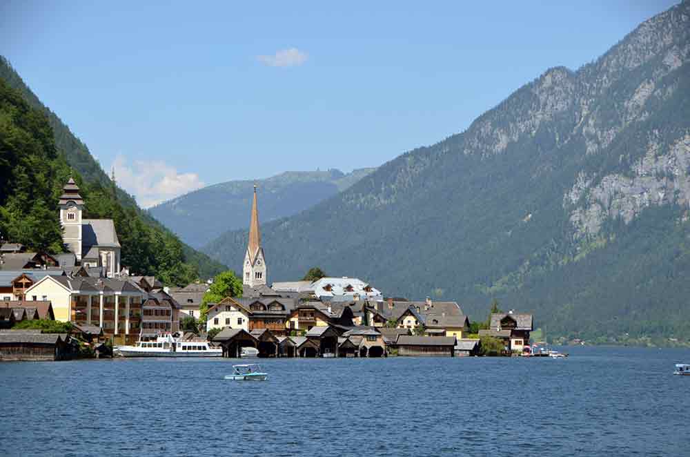 halstatt-AsiaPhotoStock