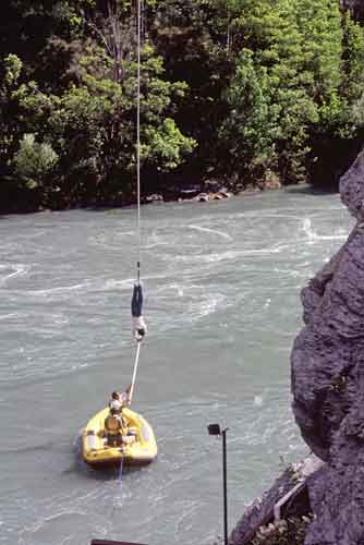 hang bungee-AsiaPhotoStock