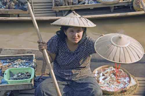 hat sales-AsiaPhotoStock