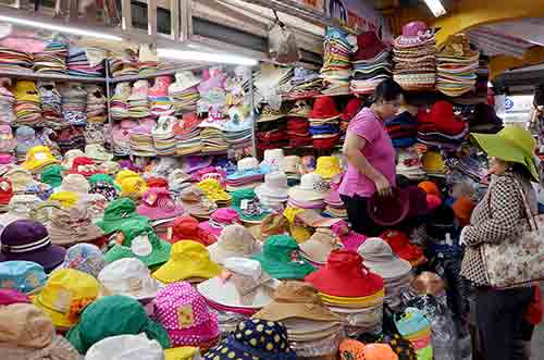 hats-AsiaPhotoStock