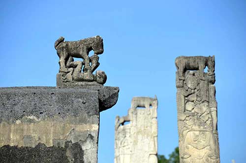 headstones praiyawang-AsiaPhotoStock