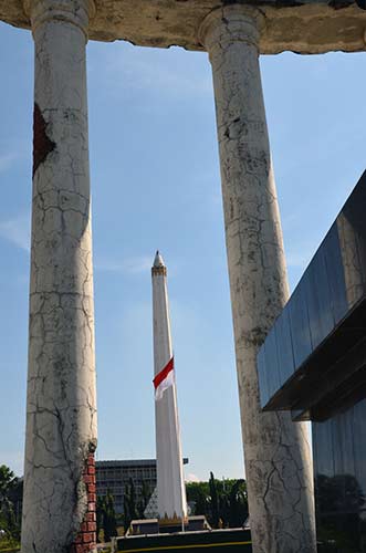 heroes square-AsiaPhotoStock