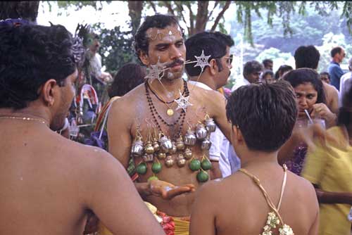 hindu priest blessing-AsiaPhotoStock