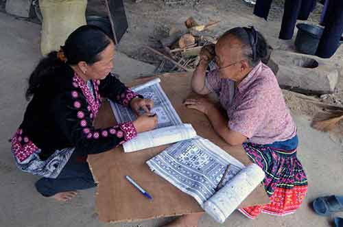 hmong chat-AsiaPhotoStock