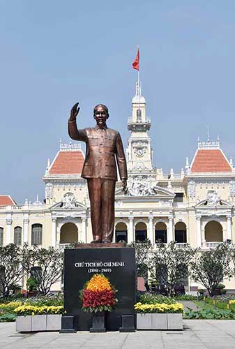 ho statue-AsiaPhotoStock