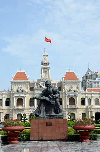 hotel de ville-AsiaPhotoStock