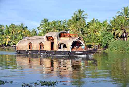 houseboat-AsiaPhotoStock