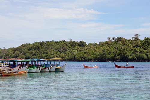 iboih boats-AsiaPhotoStock