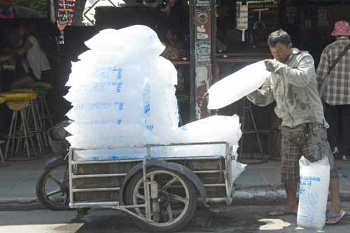 ice cube bags-AsiaPhotoStock