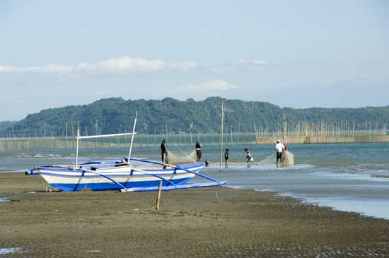 iloilo fishermen-AsiaPhotoStock