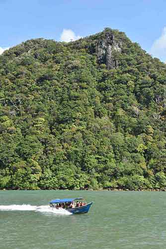 island hopping-AsiaPhotoStock