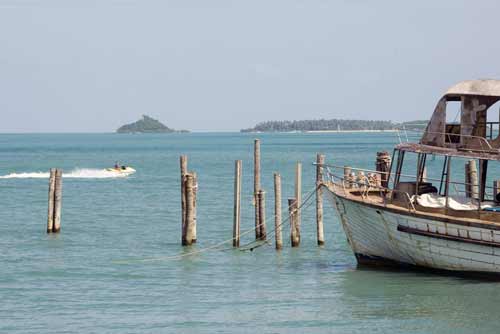 island fun on jet ski-AsiaPhotoStock