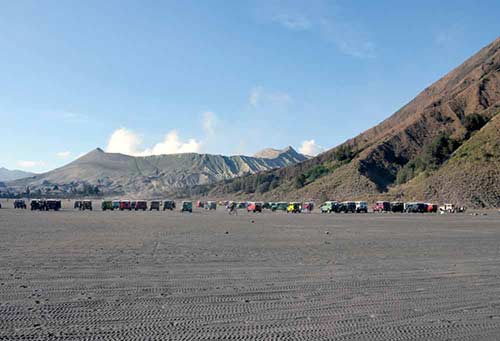 jeeps bromo-AsiaPhotoStock