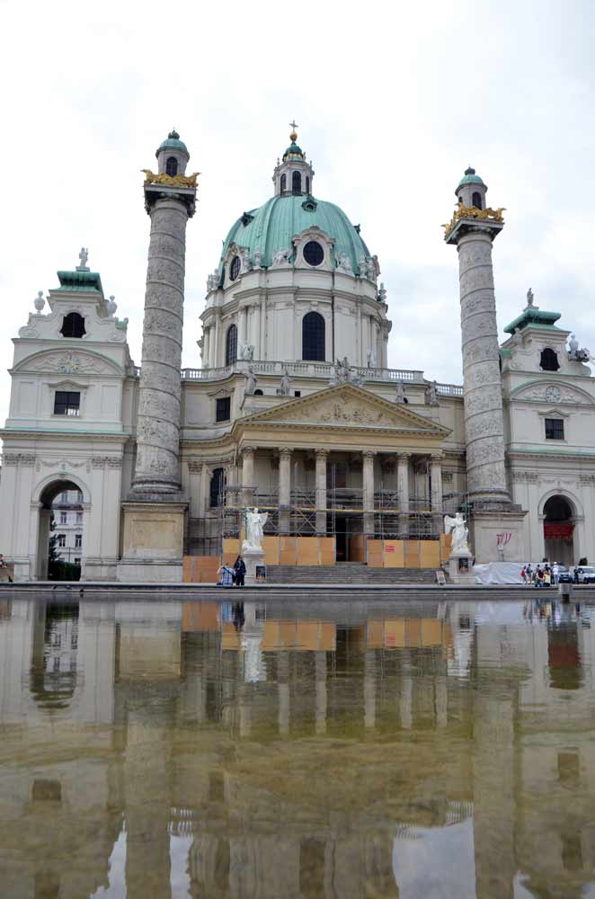 karls kirche-AsiaPhotoStock