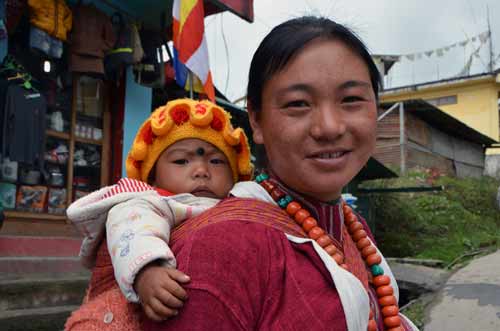 kid and mother-AsiaPhotoStock