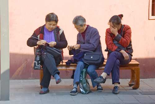 knitting-AsiaPhotoStock