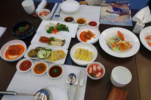 korean set dinner-AsiaPhotoStock