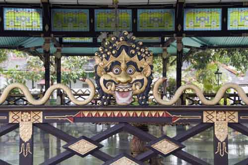 kraton mask-AsiaPhotoStock