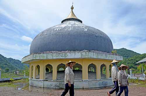 kubah mosque-AsiaPhotoStock