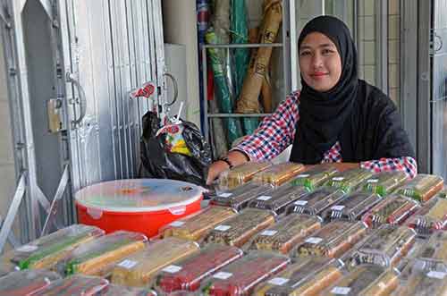 kueh lapiz kuching-AsiaPhotoStock