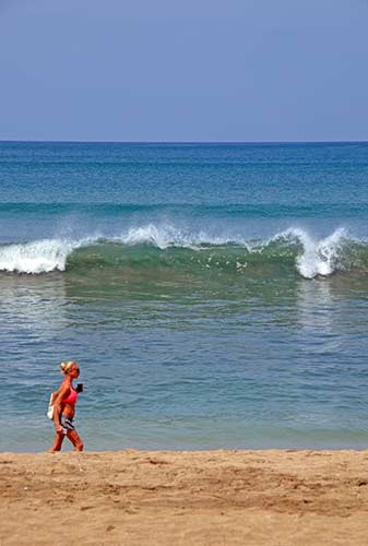 kuta woman-AsiaPhotoStock