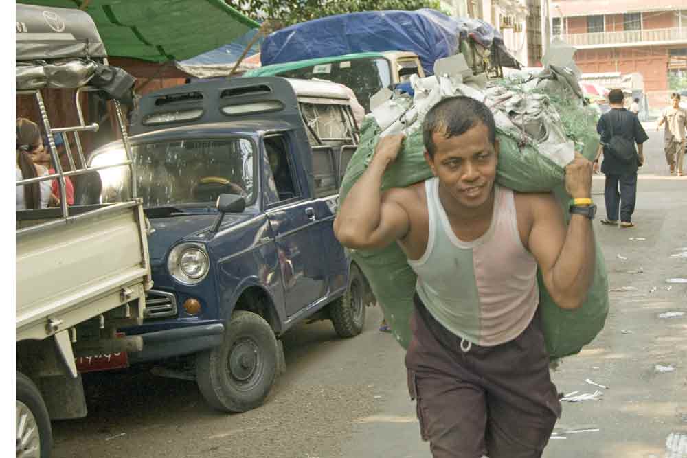 labourer-AsiaPhotoStock