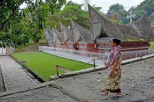 ladies simanindo-AsiaPhotoStock