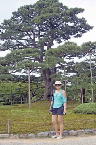 lady kenrokuen-AsiaPhotoStock