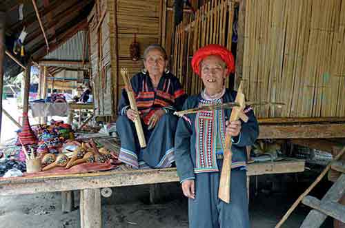 lahu crossbow-AsiaPhotoStock