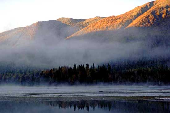 lake kanas mist-AsiaPhotoStock