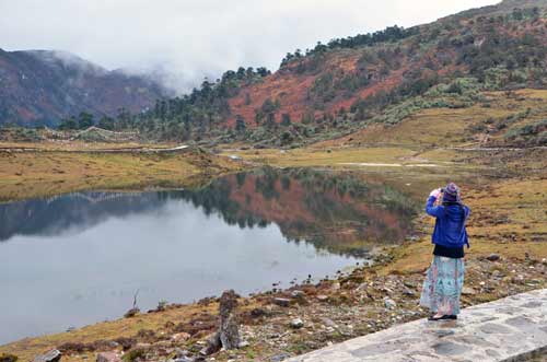 lake pangadeng-AsiaPhotoStock