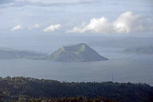 binitiang malaki-AsiaPhotoStock