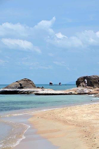 lamai beach rock-AsiaPhotoStock