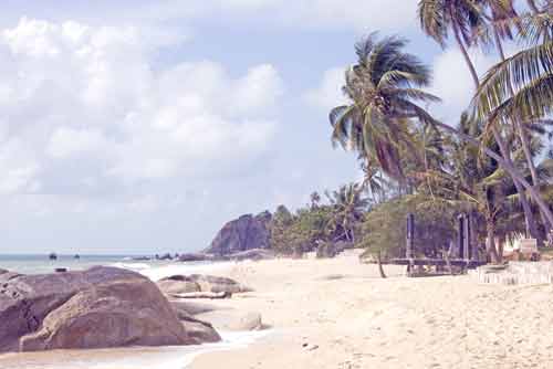 lamai beach rocks-AsiaPhotoStock