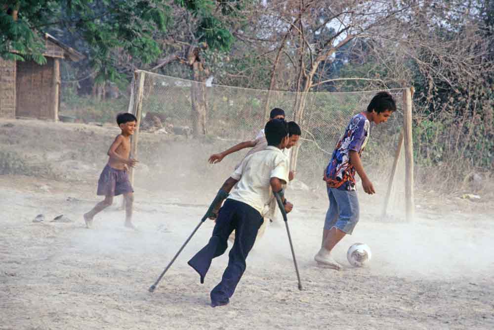 landmine victims-AsiaPhotoStock