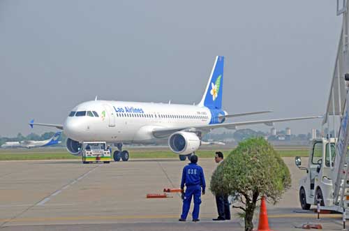 lao airlines-AsiaPhotoStock