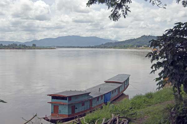 laos-AsiaPhotoStock