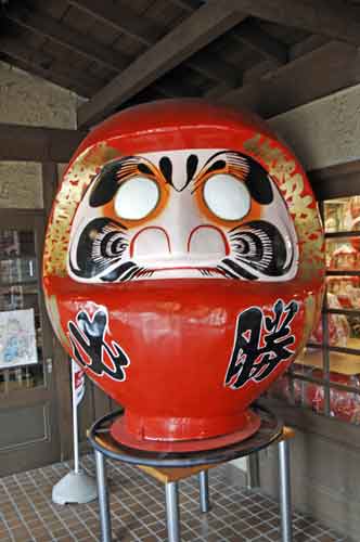 large daruma-AsiaPhotoStock