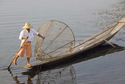 leg rowers-AsiaPhotoStock