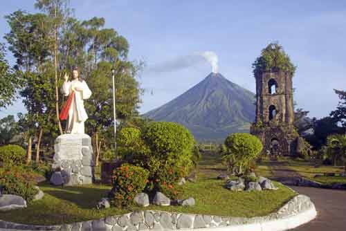 cagsawa ruins mayon-AsiaPhotoStock