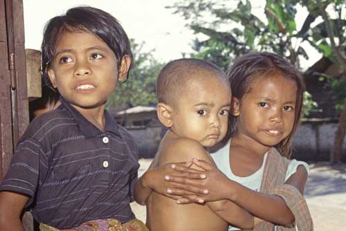 lombok family indonesia-AsiaPhotoStock