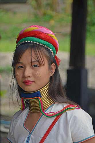 long neck young woman-AsiaPhotoStock